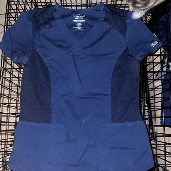 Two pairs of small Cherokee scrubs (2 tops and 2 bottoms) - Picture 1 of 2